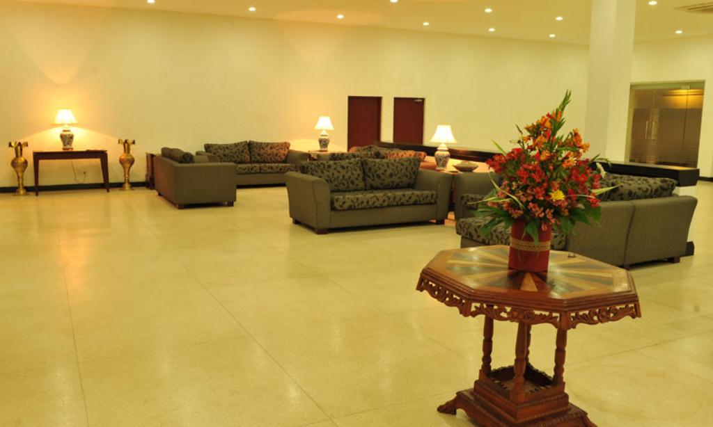 Catamaran Beach Hotel Negombo