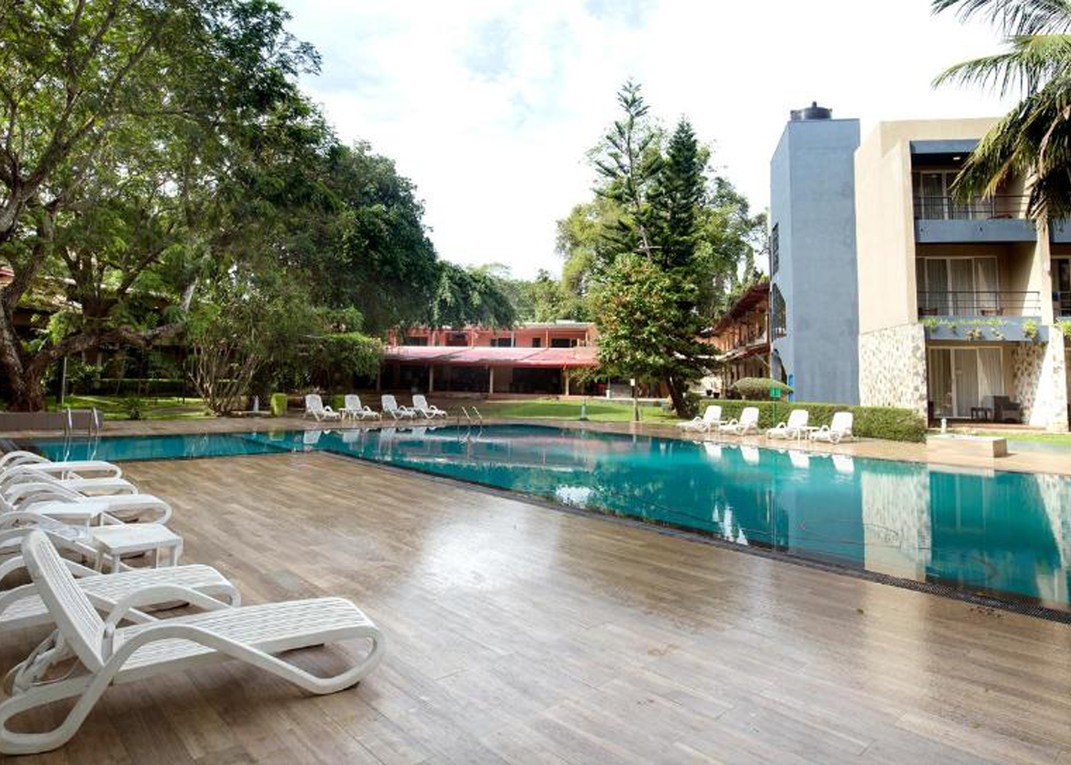 Miridiya Lake Resort