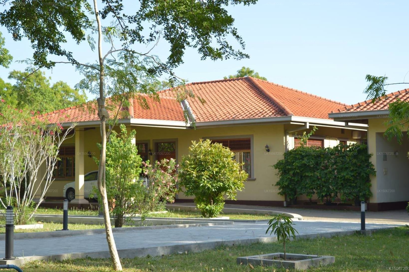 Lake View Bungalow Yala