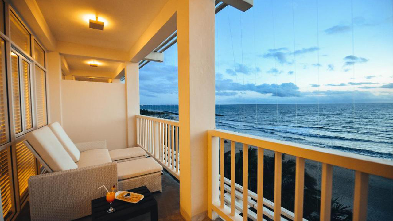 Beacon Beach hotel