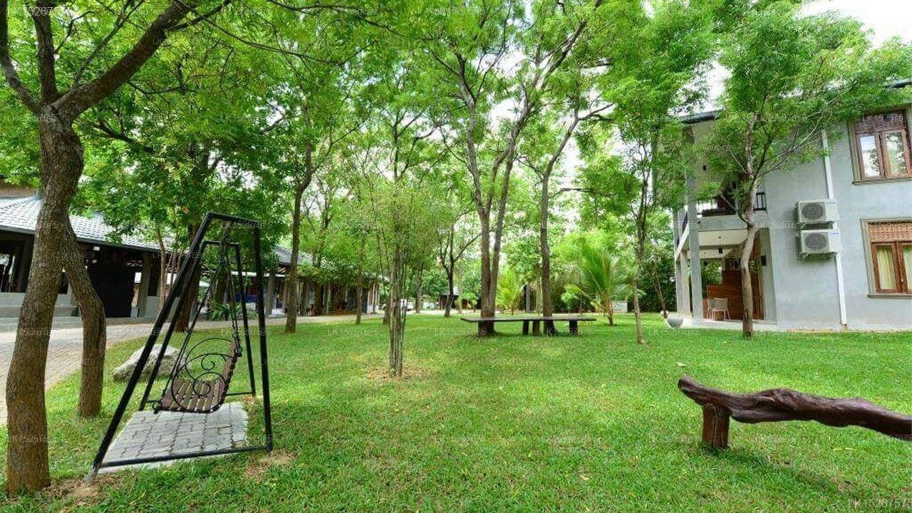 Nil Diya Mankada Safari Lodge