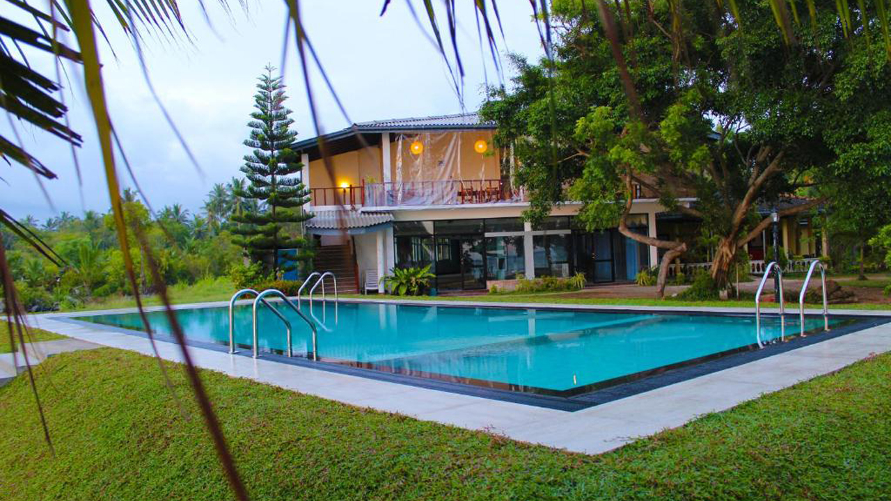 Nico Lagoon Hotel