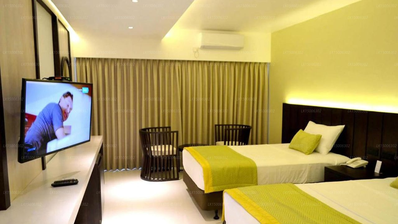 Good wood Airport Hotel