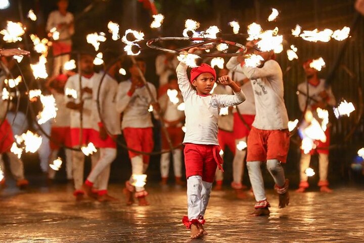Kandy Esala Perahera - Giorno 10 (27 agosto 2026)