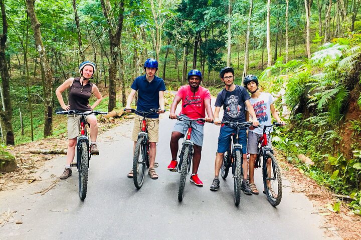 Belilena Cave Cycling Tour from Kitulgala City