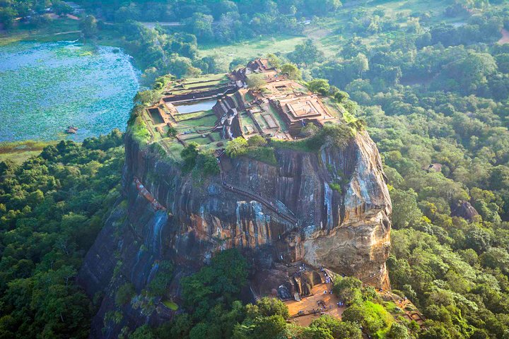 Discover Sigiriya by Helicopter from Colombo