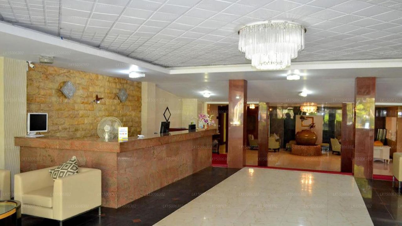 Good wood Airport Hotel