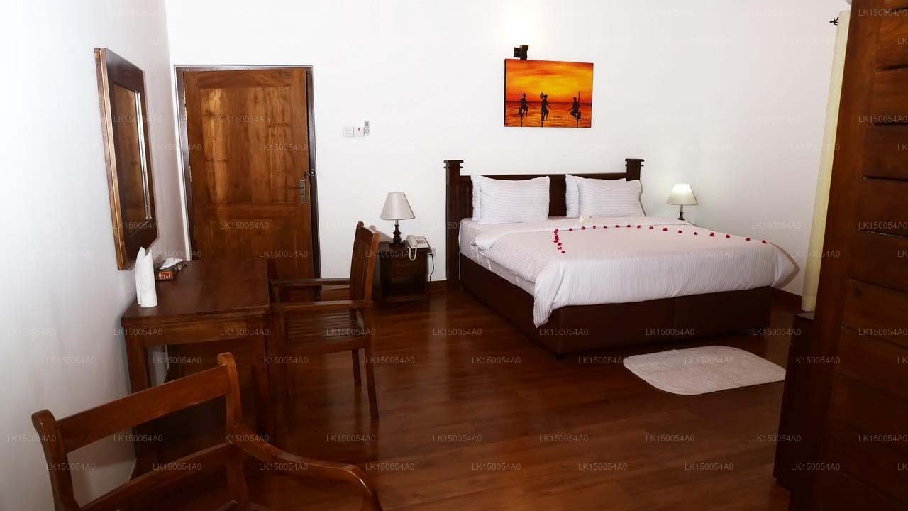 Hikka Sandy Pearl Beach Resort