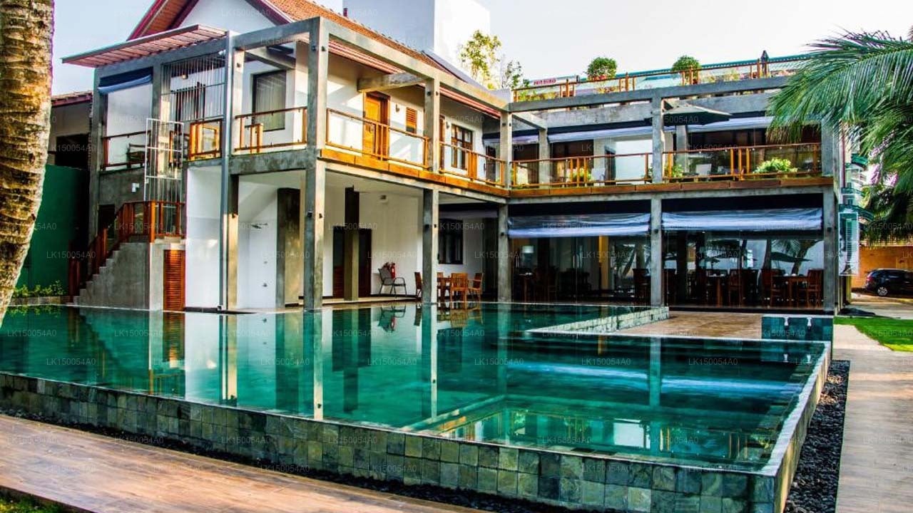 Hikka Sandy Pearl Beach Resort