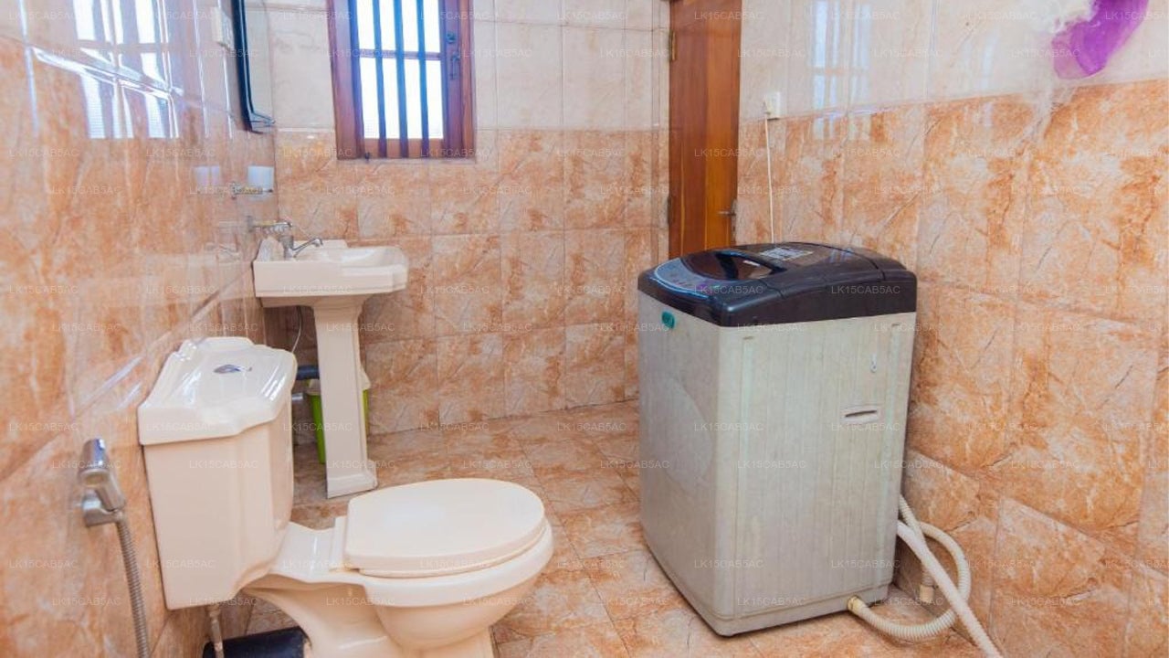 Shyni Tourist Guesthouse
