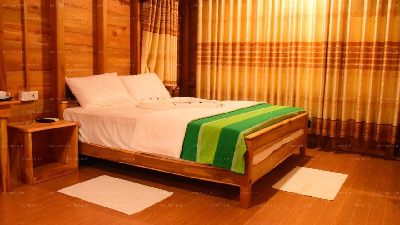 Wild Lake Side Holiday Resort