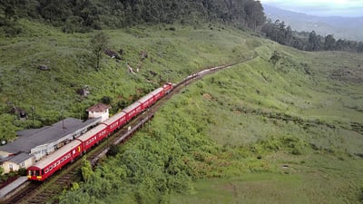 Perakumpura Railway Station