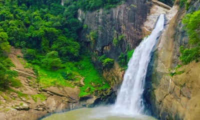 Dunhinda Falls