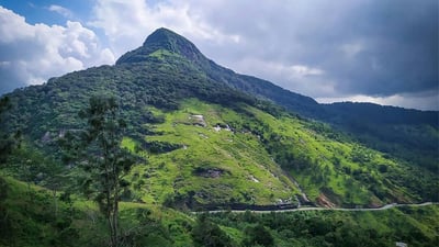 Hunnasgiriya Mountain