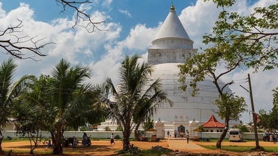 Tissamaharama Raja Maha Stupa