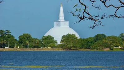Ruwanweliseya Stupa
