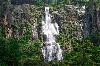 Bambarakanda Falls