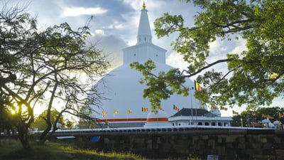 Ruwanweliseya Stupa