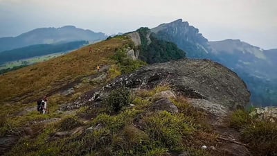 Hanthana Mountain Range