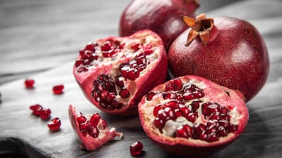 Punica granatum; Delum