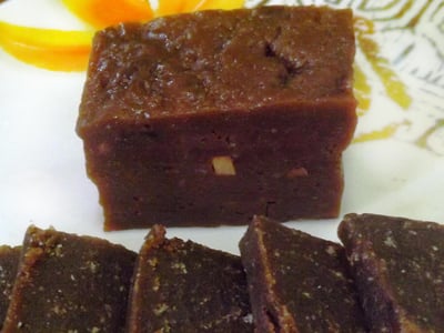 Kalu Dodol (කලූ දොදොල්)