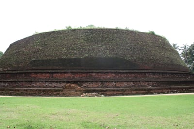 Dedigama Suthighara Stupa