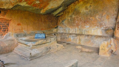 Naipena Cave