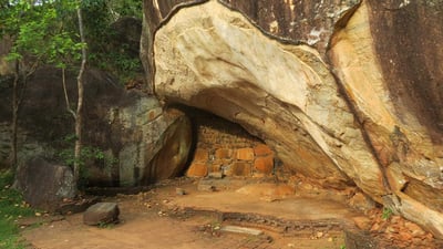 Deraniyagala Cave