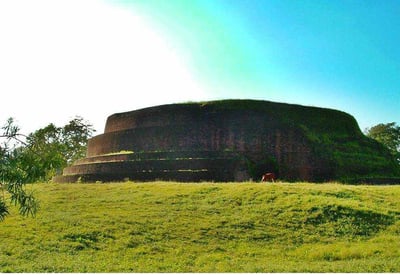 Dakkhina Stupa