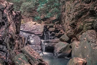 Wavulpone Cave