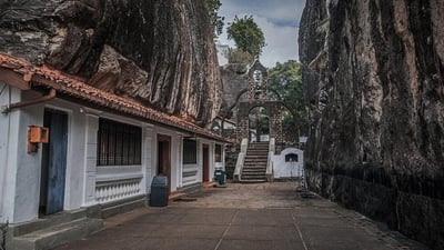 Aluvihare Rock Temple