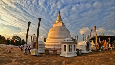 Abhayagiri Stupa