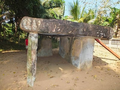 Dolmen of Padavigampola