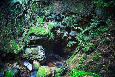 Wawulpone Cave