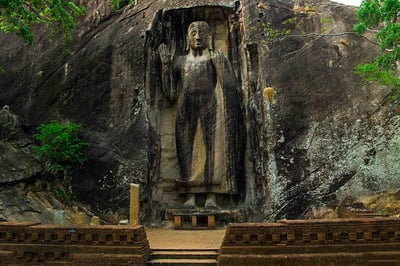 Sasseruwa Buddha Statue