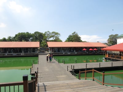 Pettah Floating Market