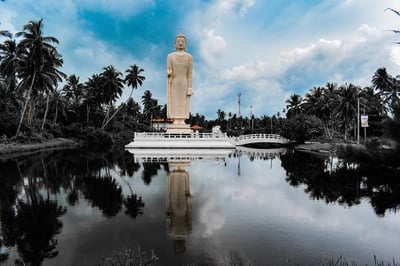 Peraliya Buddha Statue