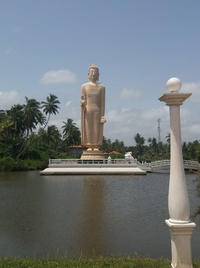 Peraliya Buddha Statue