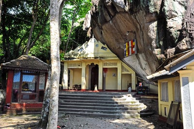 Maligatenna Raja Maha Vihara