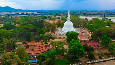 Mahiyangana Vihara Stupa