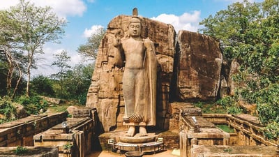 Aukana Buddha Statue