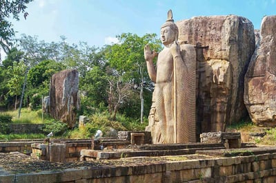 Aukana Buddha Statue