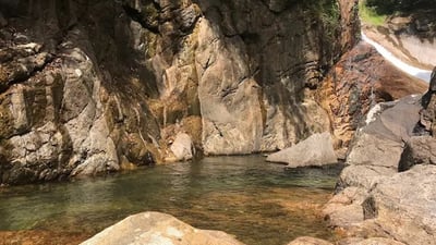 Heeloya Village