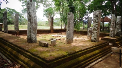 Naigala Raja Maha Viharaya