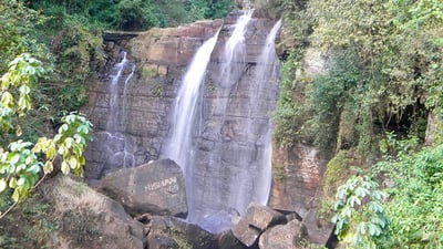 Dewathura Falls