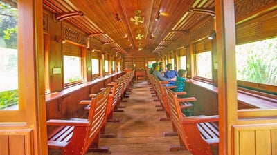 Calypso Tourist Train through the Sri Lanka hill country