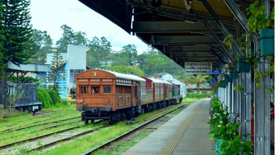 Calypso Tourist Train through the Sri Lanka hill country