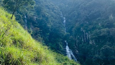 Kolapathana Falls