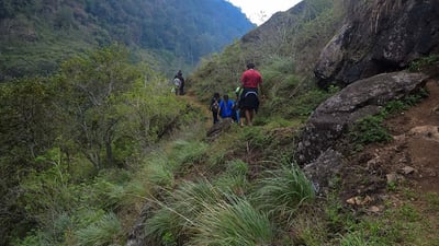 Kolapathana Falls