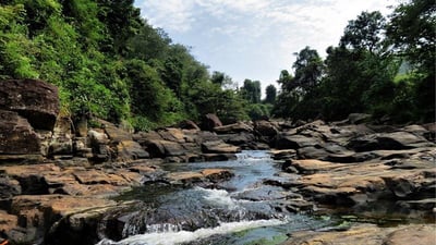 Galgediyana Ella Falls